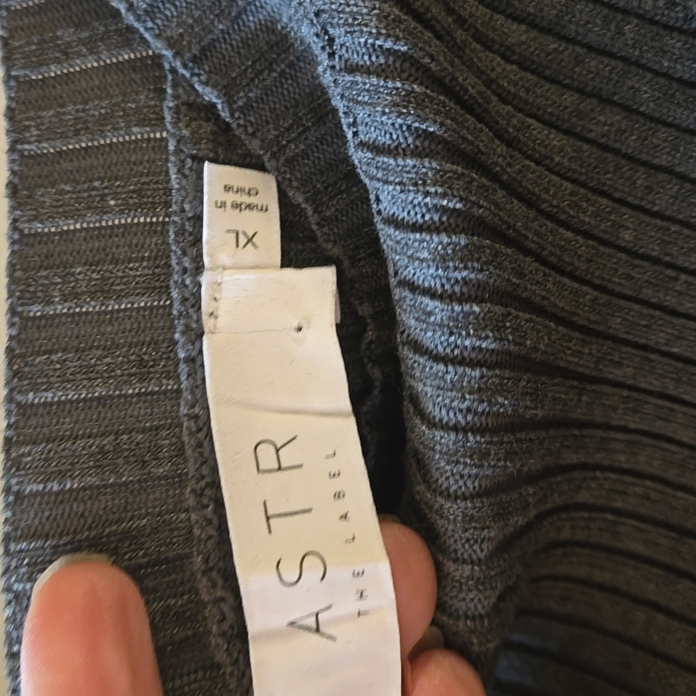 Astr Charcoal Long Sleeve Ribbed Knit Dress Size XL Like NWOT - Picture 3 of 10